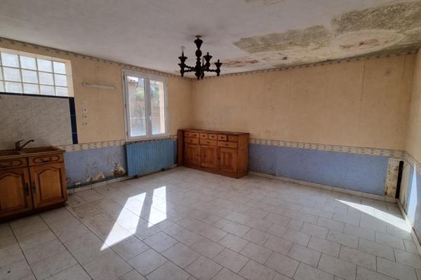 Secteur La Courbe - Maison lumineuse avec jardin plein sud et beau potentiel