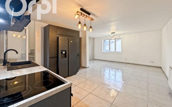 Appartement à louer    4 pièces •  Lachapelle-sous-Aubenas