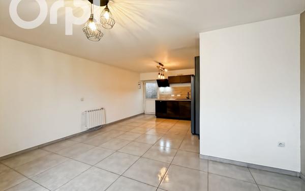 Appartement à louer    4 pièces •  Lachapelle-sous-Aubenas