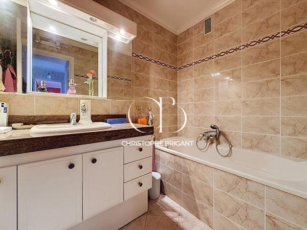 Appartement Villejuif 4 pièce(s) 86 M² Cave et Parking