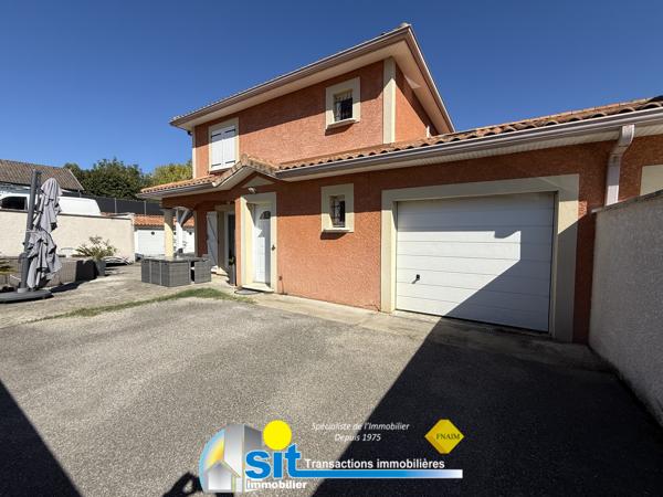 Villa100m² habitables avec piscine - CHONAS L'AMBALLAN