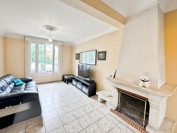 Maison Dammarie Les Lys 7 pièce(s) 149,95m2