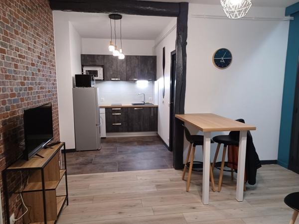 Type 2 meublé très bon état rue des Frères Delmas Aurillac Détails des diagnostics énergétiques