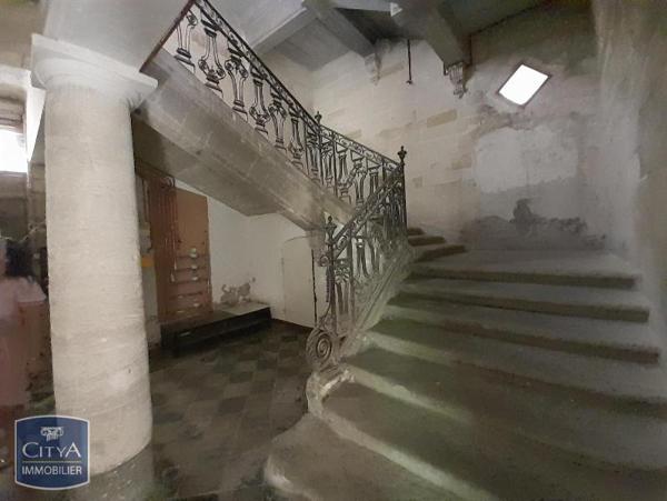 Immeuble à vendre 866m²