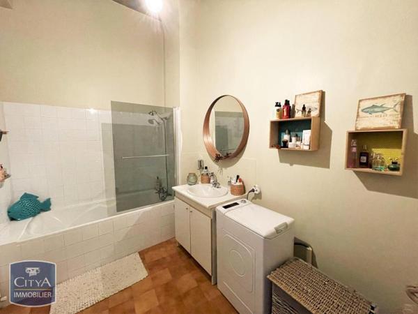 Immeuble à vendre 866m²