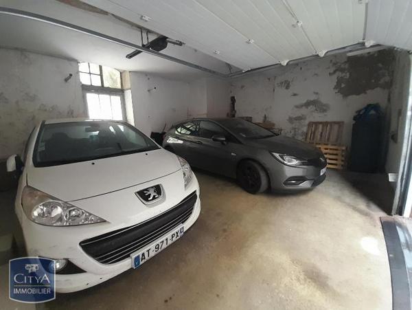 Immeuble à vendre 866m²