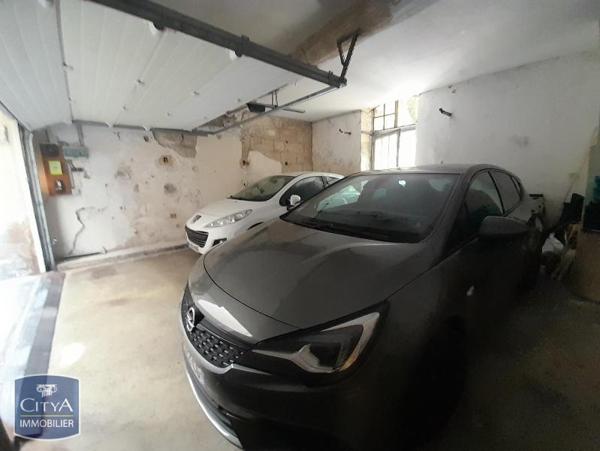 Immeuble à vendre 866m²