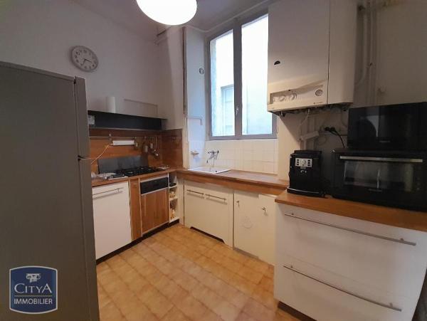 Immeuble à vendre 866m²