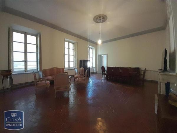 Immeuble à vendre 866m²