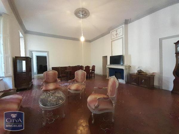 Immeuble à vendre 866m²