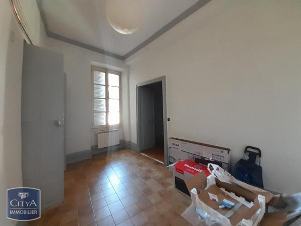 Immeuble à vendre 866m²