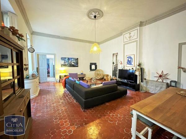 Immeuble à vendre 866m²