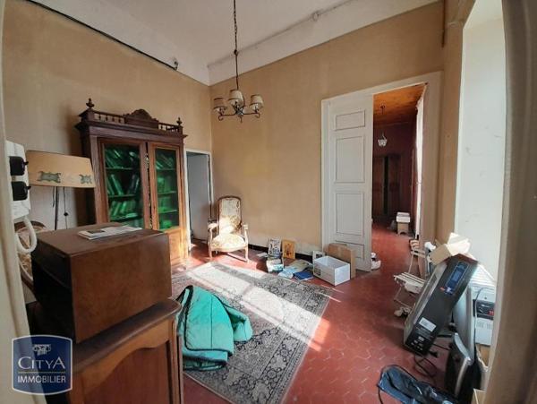 Immeuble à vendre 866m²