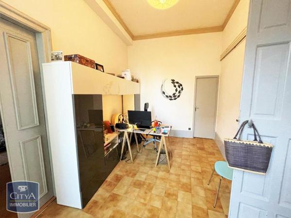 Immeuble à vendre 866m²