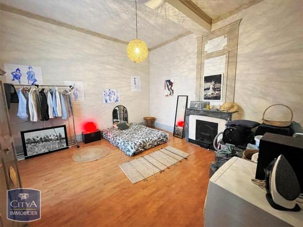 Immeuble à vendre 866m²