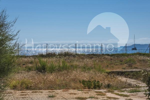 Studio
                                                                                                                                                                                                                                                                                                                        1 pièce(s)                                                                                                                                                                                                                                                                                                                              25.61  m²