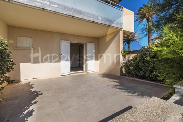Studio
                                                                                                                                                                                                                                                                                                                        1 pièce(s)                                                                                                                                                                                                                                                                                                                              25.61  m²