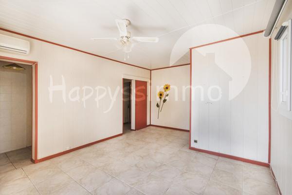 Studio
                                                                                                                                                                                                                                                                                                                        1 pièce(s)                                                                                                                                                                                                                                                                                                                              25.61  m²