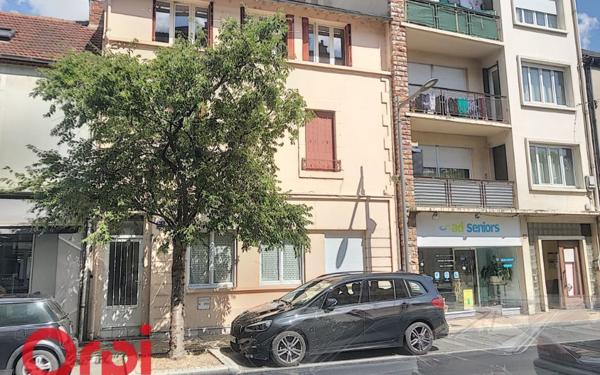 Immeuble à vendre    5 pièces •  Montluçon