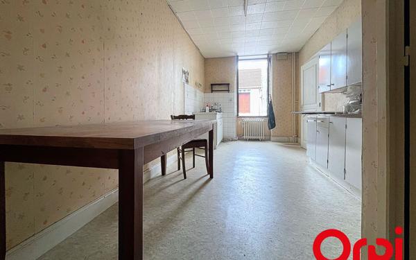 Immeuble à vendre    5 pièces •  Montluçon