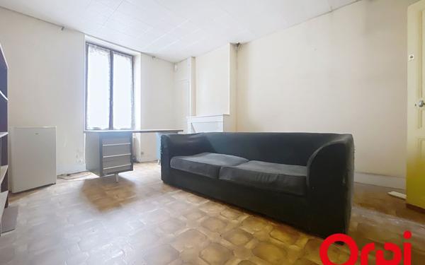 Immeuble à vendre    5 pièces •  Montluçon