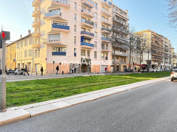 Appartement à NICE, 06300 - 2 pièces 46m²