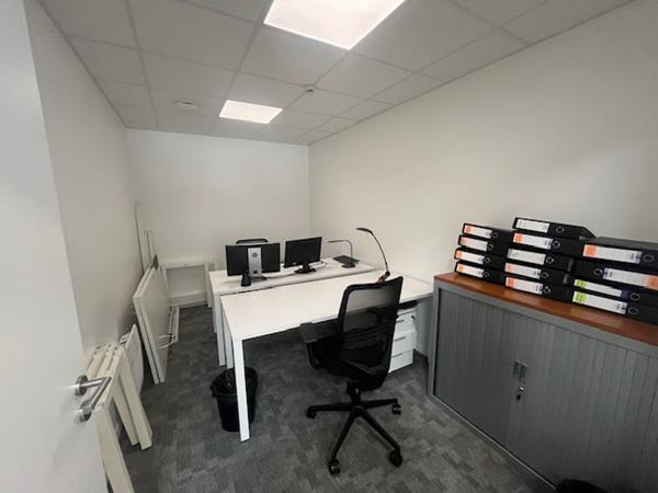 BUREAUX 570 M² A LOUER BREST KERGONAN