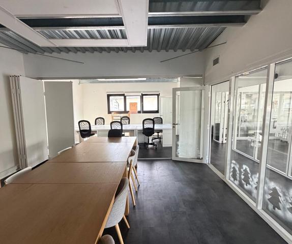 Immeuble de bureaux à vendre à Bordeaux avec terrasses et parking sécurisé