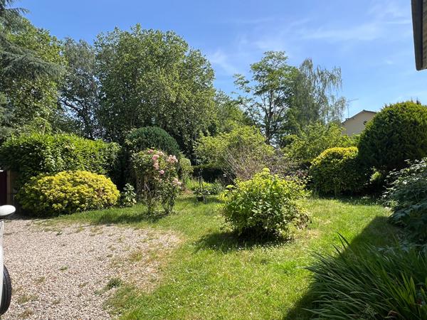 Maison à vendre en plein coeur de L'Isle Adam - 80m2, 3 chambres