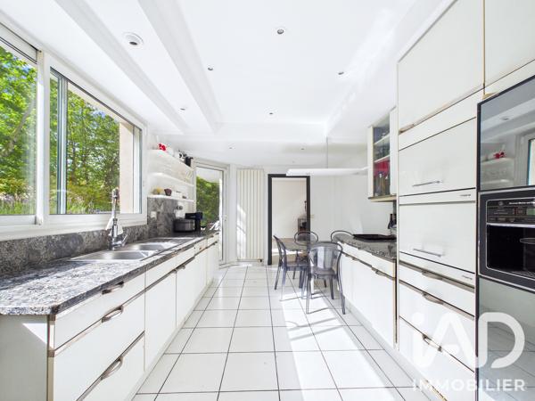 Maison à vendre 6 pièces 233,88 m² Sceaux