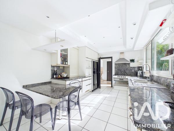 Maison à vendre 6 pièces 233,88 m² Sceaux