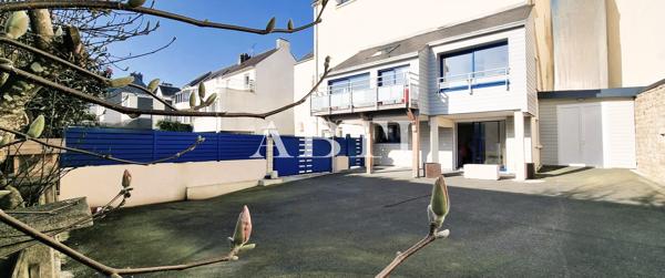 APPARTEMENT MAISON GARAGE ET COUR PRIVEE :