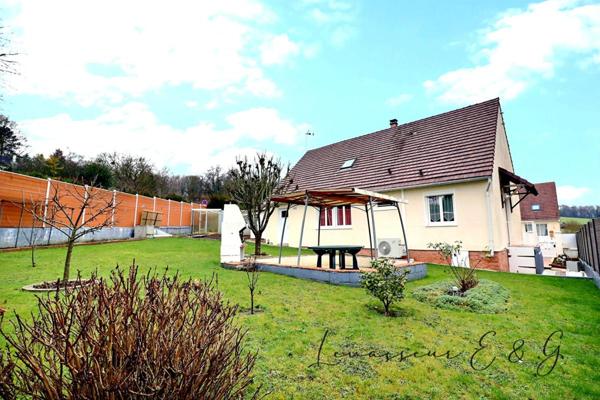 BALAGNY SUR THERAIN - Pavillon 3 chambres et bureau avec garage sur 520m² de terrain
