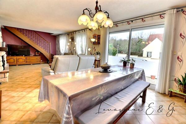 BALAGNY SUR THERAIN - Pavillon 3 chambres et bureau avec garage sur 520m² de terrain