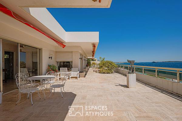 Villa sur le toit en front de mer avec Rooftop privatif et vue mer panoramique à Cannes