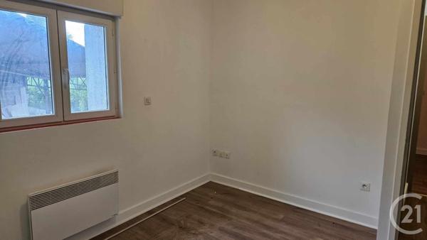 Immeuble à vendre  147 m2 MONTAGNIEU - 01