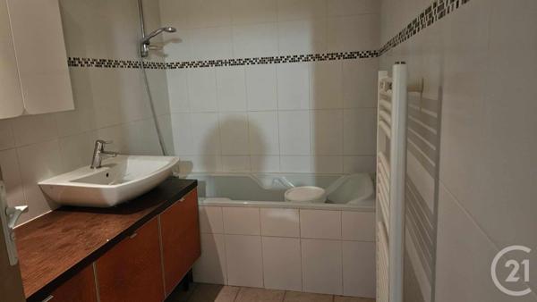 Immeuble à vendre  147 m2 MONTAGNIEU - 01