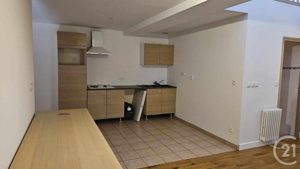 Immeuble à vendre  147 m2 MONTAGNIEU - 01