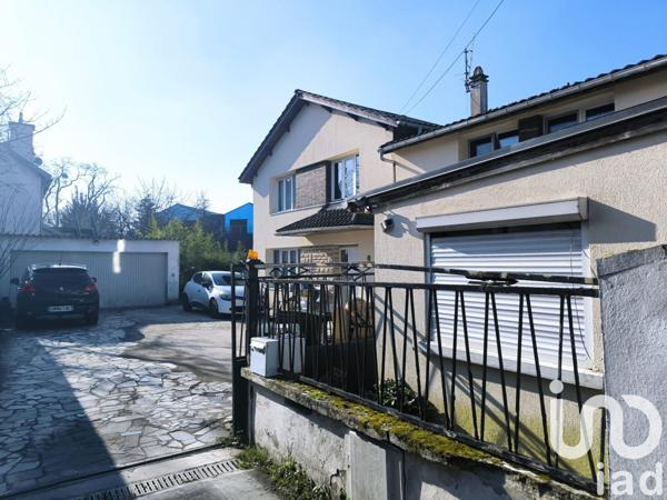 House for sale 5 rooms 117 m² Clichy-sous-Bois