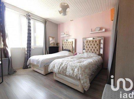 House for sale 5 rooms 117 m² Clichy-sous-Bois