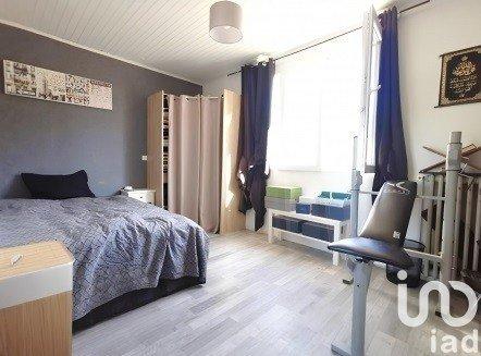 House for sale 5 rooms 117 m² Clichy-sous-Bois