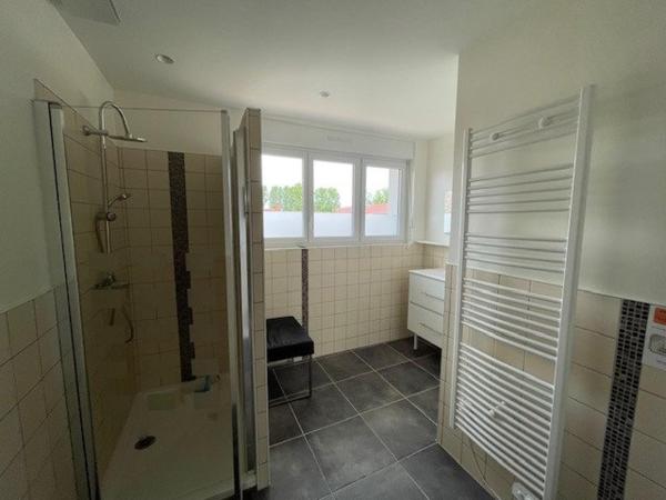 MAISON FAMILIALE 410 M2, 10 CHAMBRES