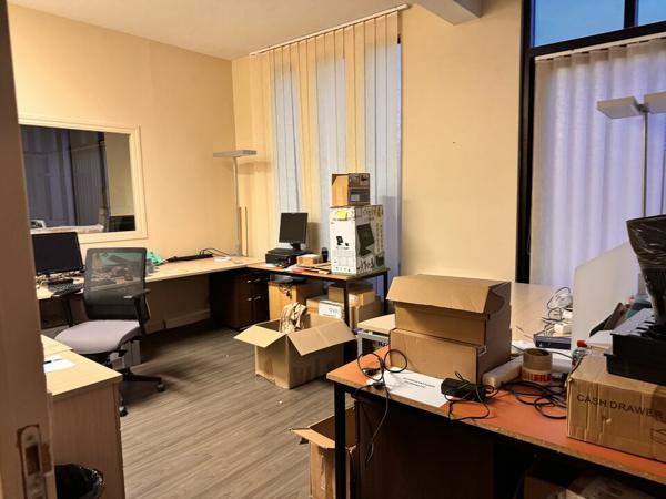 SAINT-AVERTIN LES GRANGES GALAND BUREAUX A LOUER DE 241 M² PROCHE A10