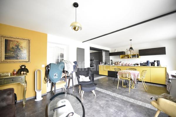 Maison de charme au cœur d’un joli village (27)