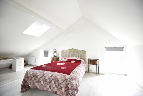 Maison de charme au cœur d’un joli village (27)