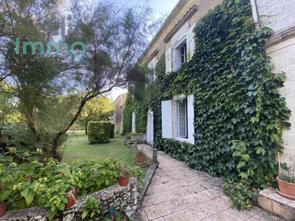 Vente maison Tonnay charente, 248m² 5790m² 7 pièces 448 000€