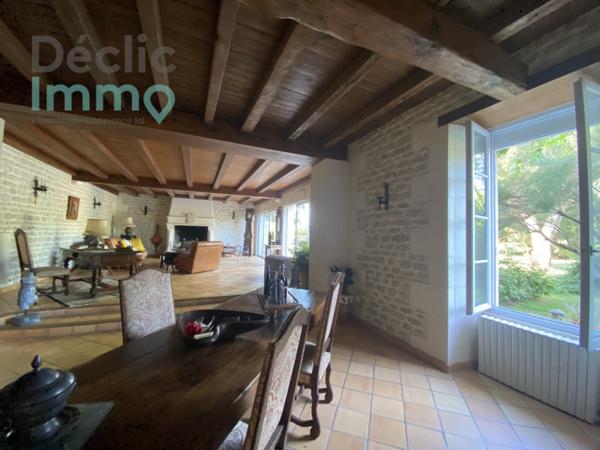 Vente maison Tonnay charente, 248m² 5790m² 7 pièces 448 000€