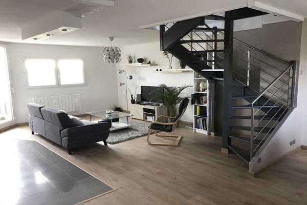 LE CENTRE-VILLE À PIED, POUR CE TYPE 3 DUPLEX TOUT EN LUMIÈRE, AGRÉMENTÉ DE SA BELLE TERRASSE. - A QUIMPER Quimper NORD