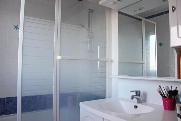 LE CENTRE-VILLE À PIED, POUR CE TYPE 3 DUPLEX TOUT EN LUMIÈRE, AGRÉMENTÉ DE SA BELLE TERRASSE. - A QUIMPER Quimper NORD