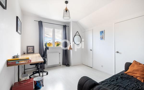 Maison à vendre    7 pièces • 190 m2 Le Palais-sur-Vienne